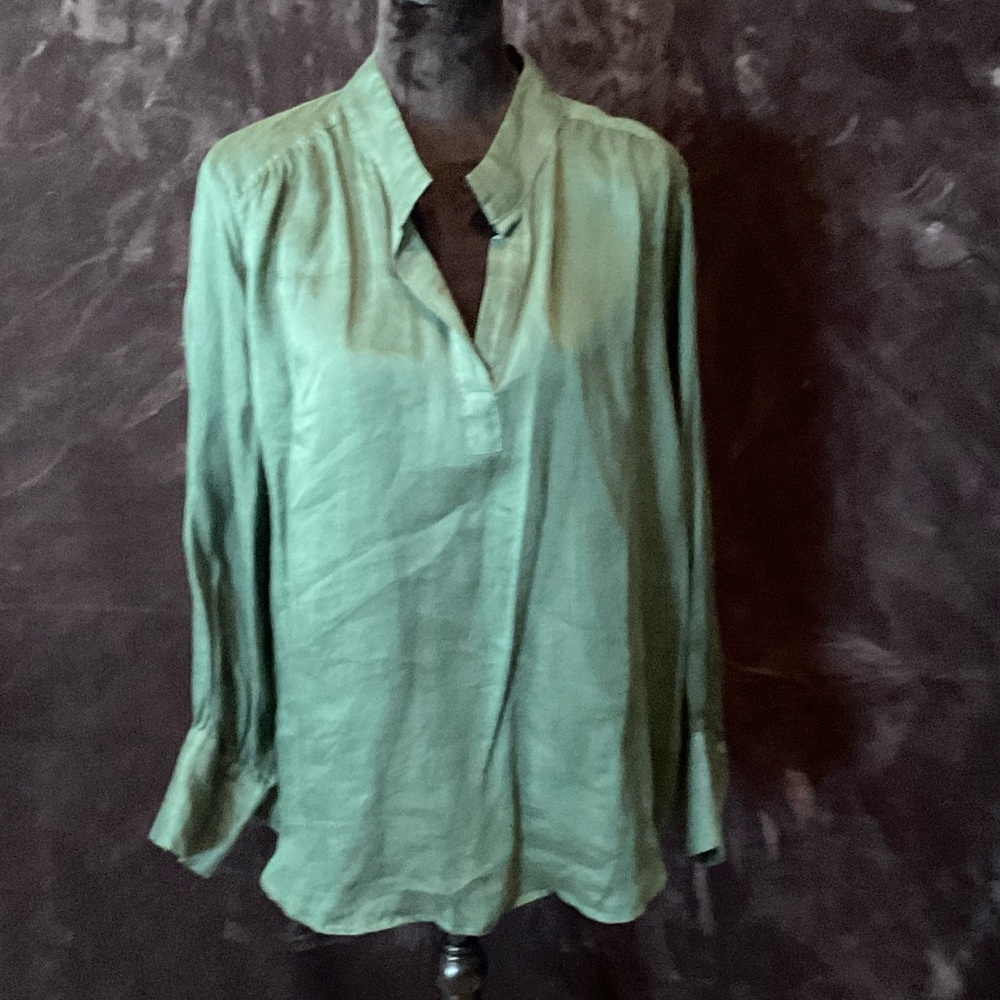 Chico’s Women's Lightweight Green Long-Sleeve Top